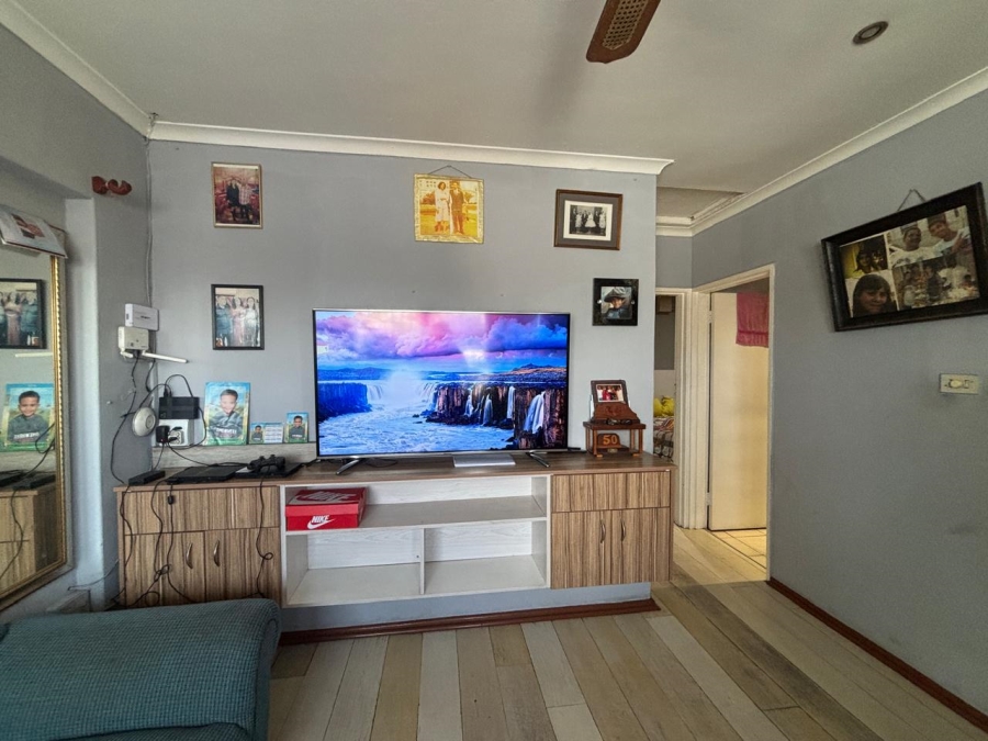 7 Bedroom Property for Sale in Beverly Park Western Cape